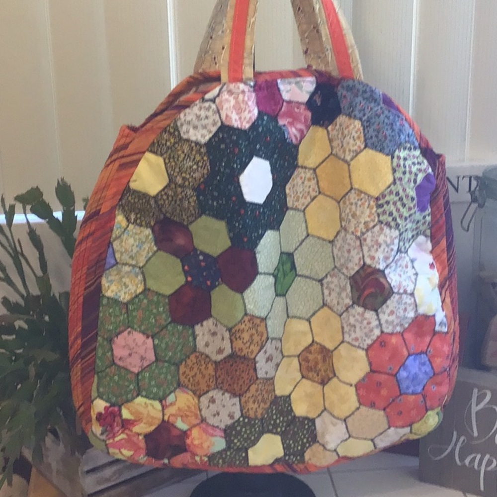 Handmade Honeycomb Quilt Design Tote - Picture 4 of 7